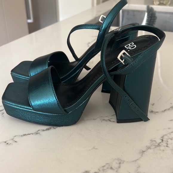 Platform Heels - Picture 2 of 4